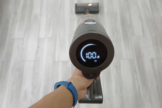 Home display application vacuum cleaner