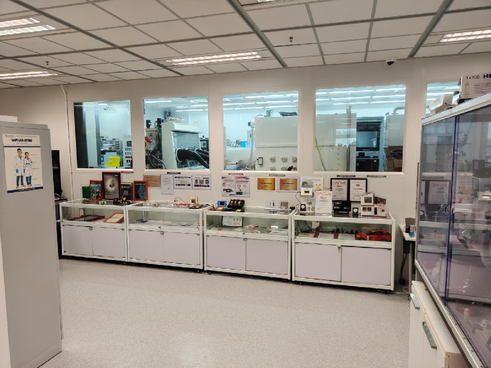 Optical Material Lab